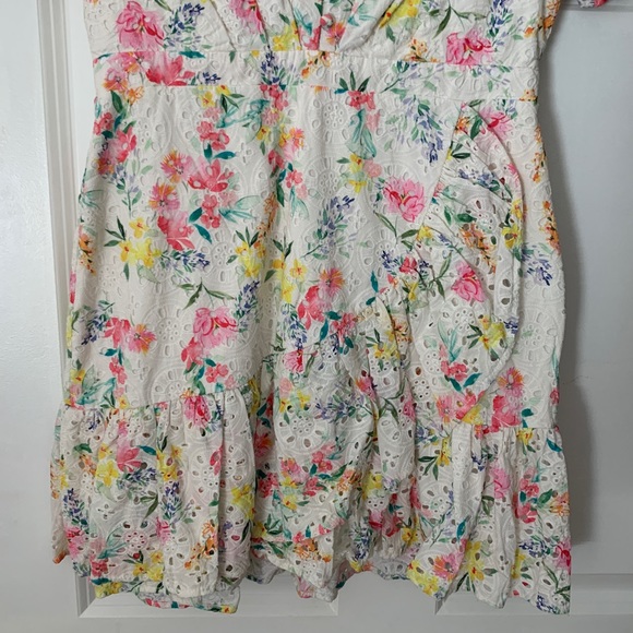 Yumi Kim Floral Lace Dress - Picture 5 of 7